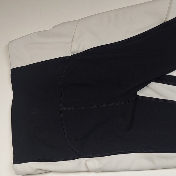 Athleta 3/4 pant XS - Picture 7 of 9